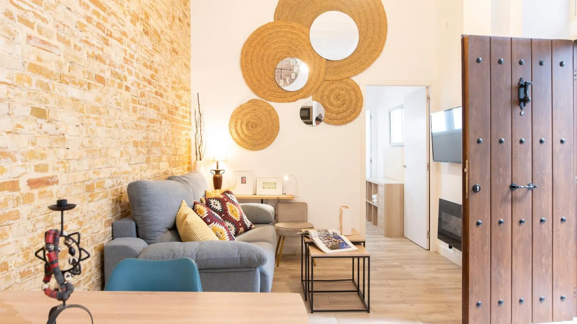 Luxury Apartment In Triana Close To The River Seville Spain