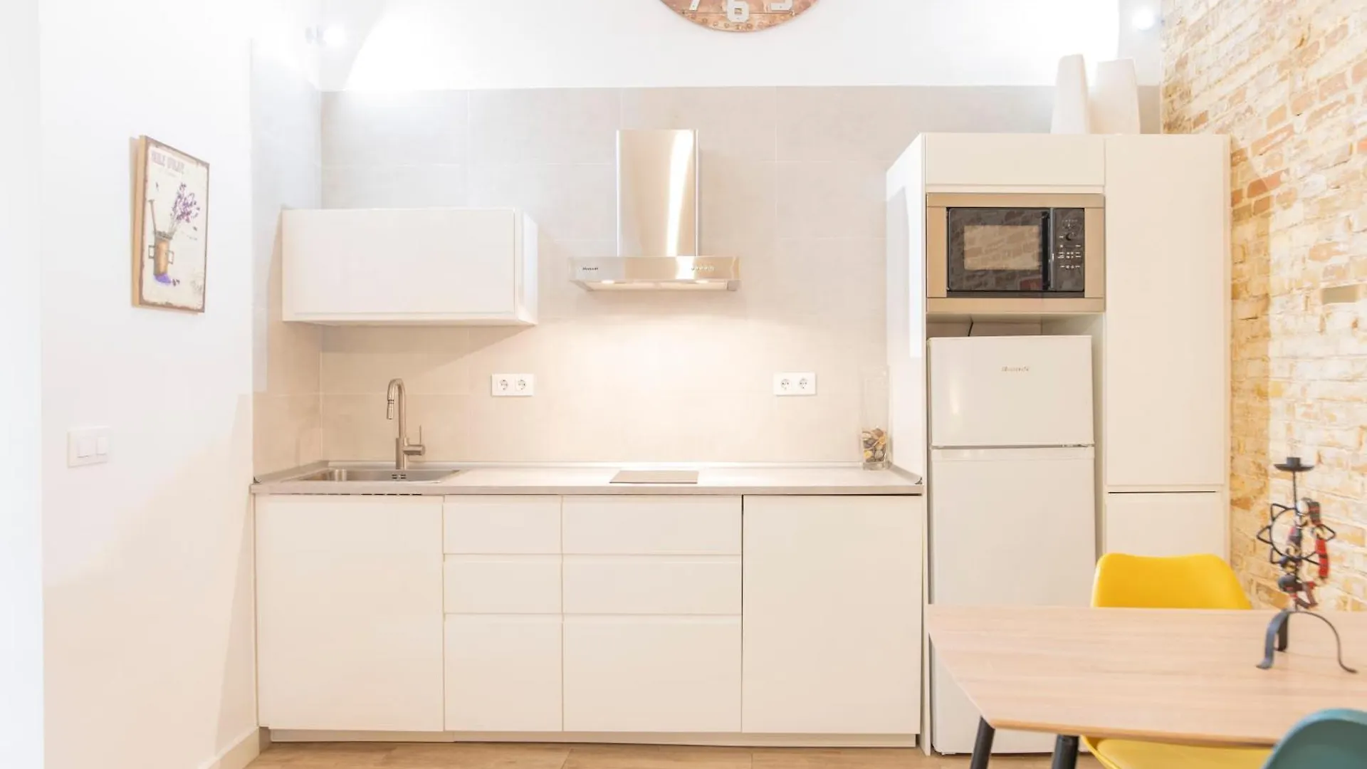 Luxury Apartment In Triana Close To The River Seville